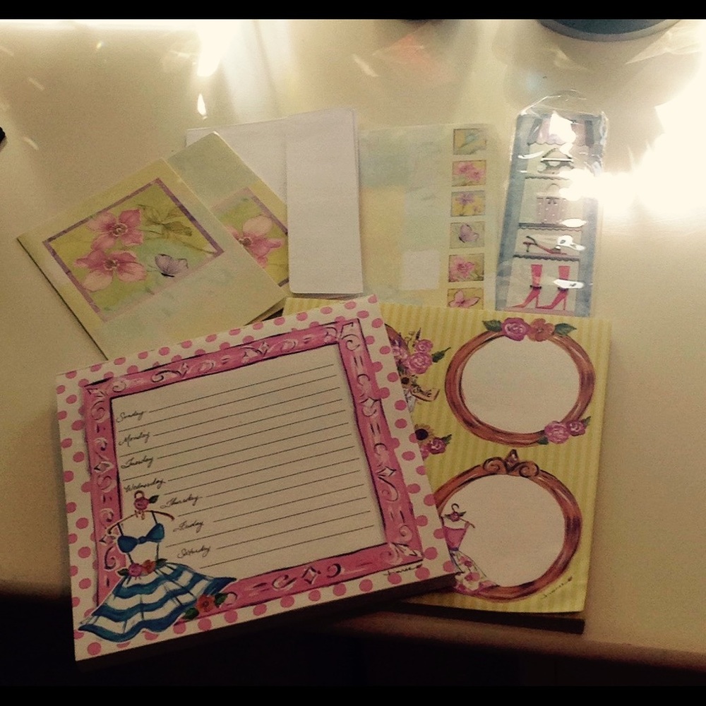 Stationery bundle, feminine.